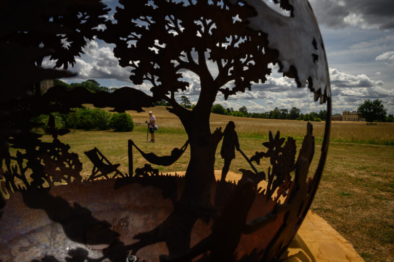 Steel globe